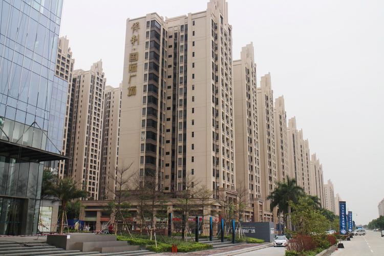房地产开发建成,总建筑面积1880000,总占地面积